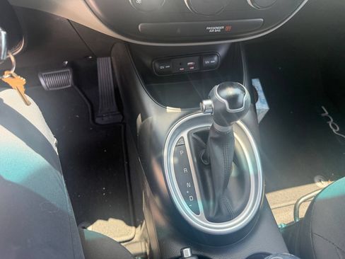 Used 2018 Kia Soul FWD image 23