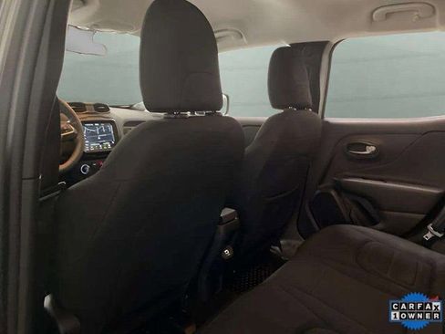 Used 2022 Jeep Renegade Latitude image 18