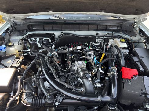 Used 2022 Ford Bronco Wildtrak AWD/4WD image 17