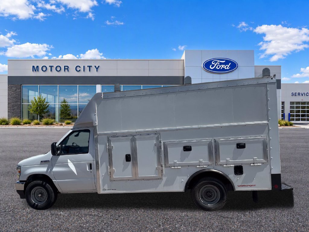 New 2026 Ford E-350 and Econoline 350 Super Duty w/ Power Equipment Group RWD image 4