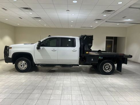 Used 2022 Chevrolet Silverado 3500 LT w/ Texas Edition image 2
