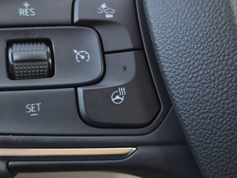 Used 2023 Buick Envision Avenir FWD image 24