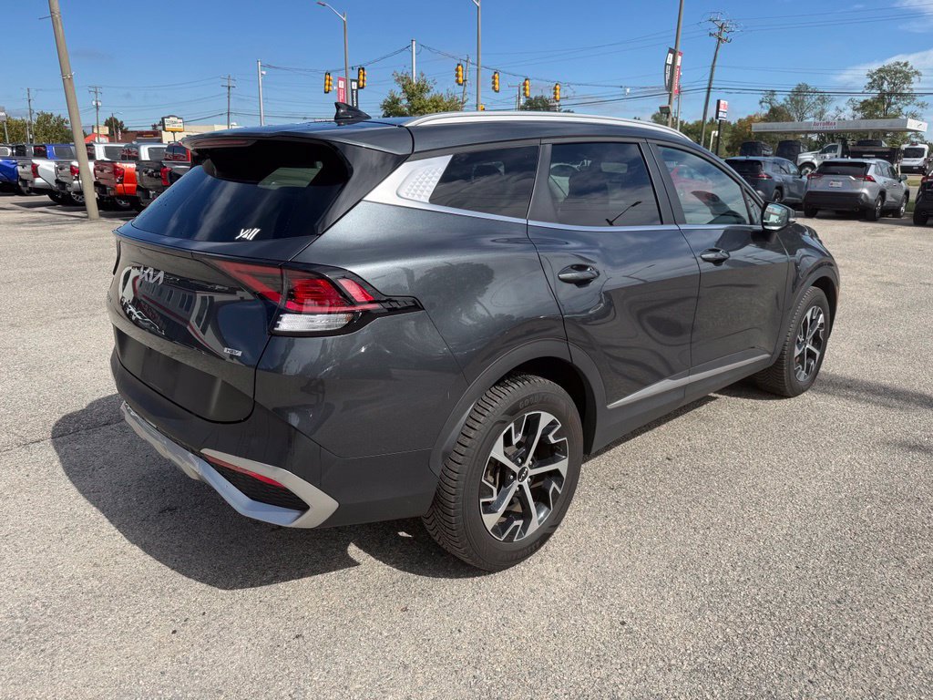 Used 2024 Kia Sportage EX AWD/4WD image 6