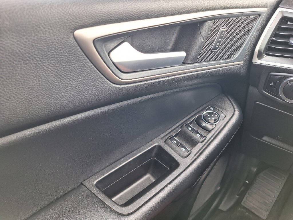 Used 2024 Ford Edge SEL AWD/4WD image 20