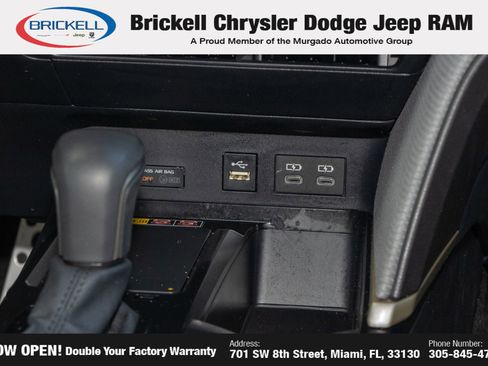 Used 2025 Toyota Camry SE FWD image 23