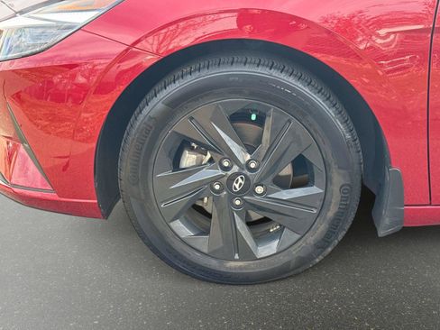 Certified 2023 Hyundai Elantra SEL image 9