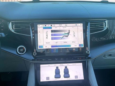 New 2026 Jeep Grand Wagoneer Summit w/ Premium Group III image 13