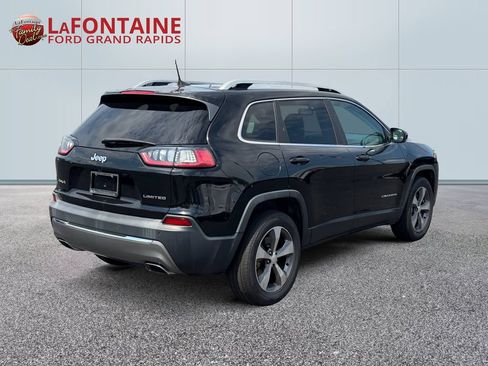 Used 2019 Jeep Cherokee Limited AWD/4WD image 7