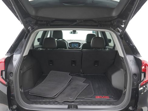Used 2022 GMC Terrain SLT w/ Infotainment Package II AWD/4WD image 16