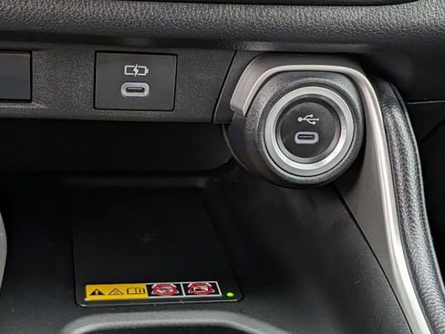 Used 2024 Toyota Grand Highlander AWD image 16