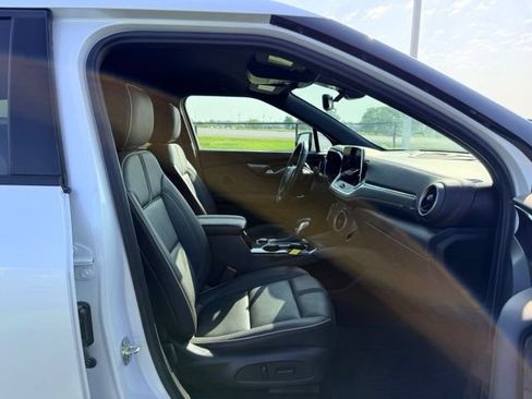 Certified 2024 Chevrolet Blazer Premier w/ Driver Confidence II Package AWD/4WD image 11