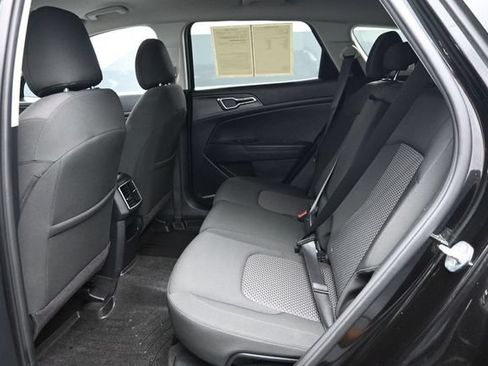 Used 2023 Kia Sportage LX FWD image 10