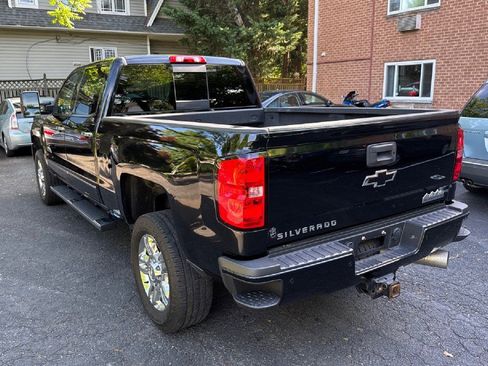 Used 2019 Chevrolet Silverado 2500 High Country w/ Duramax Plus Package AWD/4WD image 4