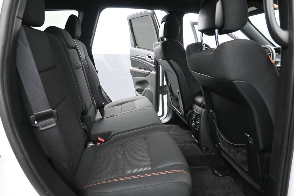 Used 2016 Jeep Grand Cherokee Laredo 75th Anniversary AWD/4WD image 20