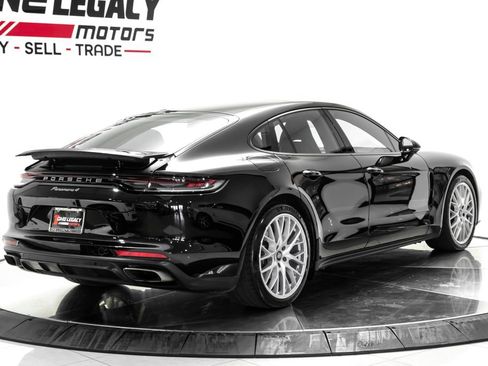 Used 2022 Porsche Panamera 4 AWD/4WD image 10