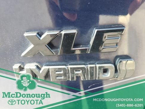 Used 2021 Toyota RAV4 XLE w/ Convenience Package AWD/4WD image 14