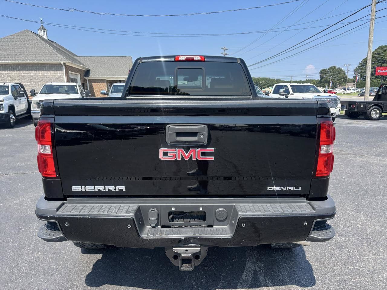 Used 2015 GMC Sierra 2500 Denali w/ Duramax Plus Package AWD/4WD image 6