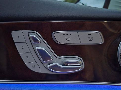 Used 2017 Mercedes-Benz E 300 image 28