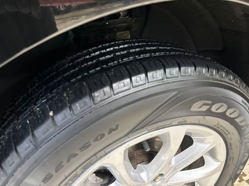 Used 2020 Chevrolet Equinox LT AWD/4WD image 12