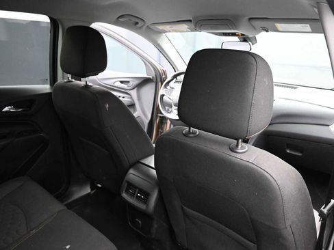 Used 2018 Chevrolet Equinox LT image 20