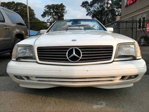 Used 1997 Mercedes-Benz SL 320 image 2