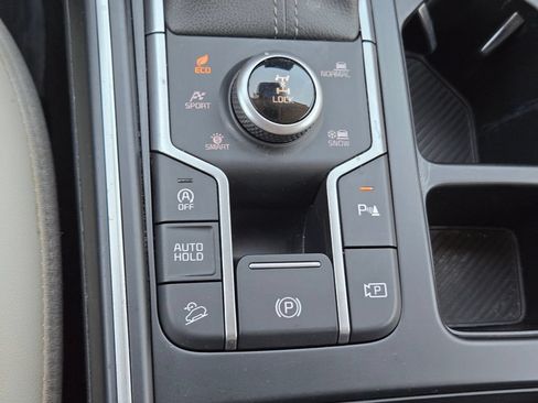 Certified 2024 Kia Sorento X-Line EX AWD/4WD image 32