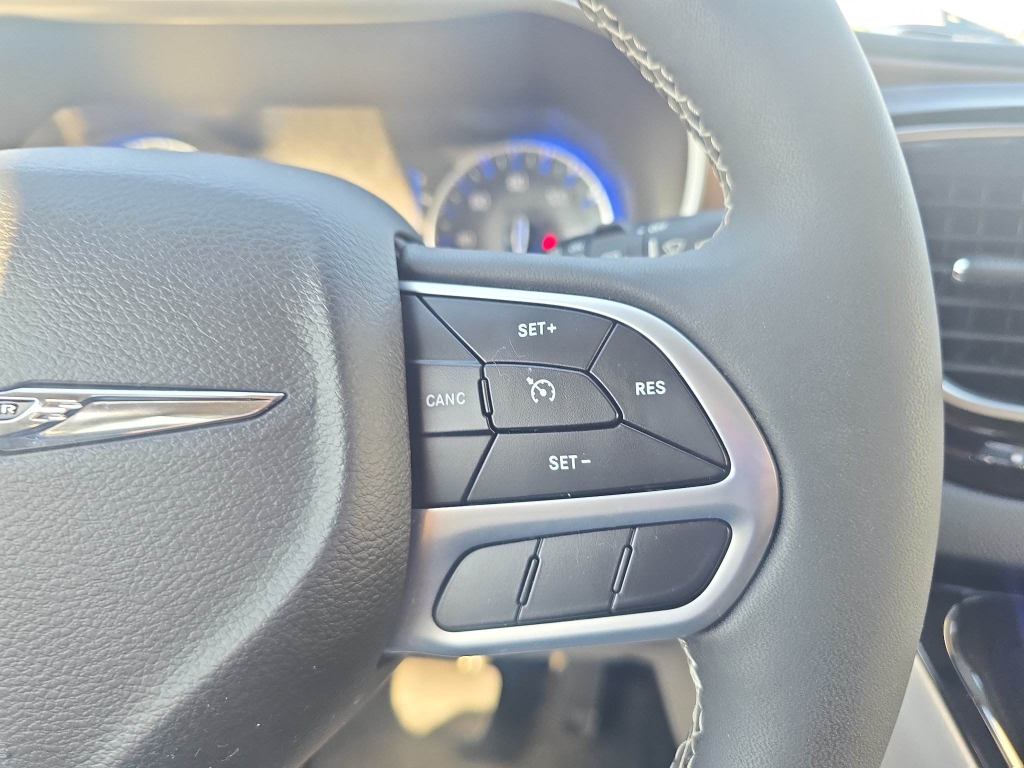 Used 2023 Chrysler Voyager LX FWD image 26