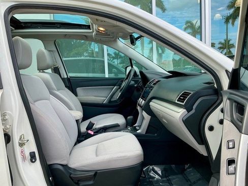 Used 2018 Subaru Forester 2.5i Premium image 14