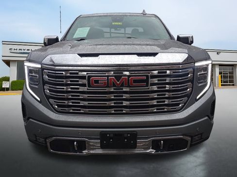 Used 2024 GMC Sierra 1500 Denali AWD/4WD image 2