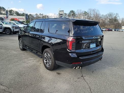 Certified 2025 Chevrolet Suburban Z71 image 5