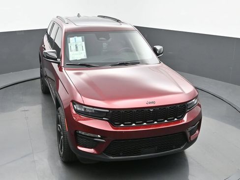 New 2025 Jeep Grand Cherokee Limited w/ Luxury Tech Group II image 45