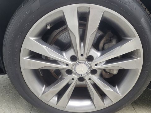 Used 2016 Mercedes-Benz C 300 4MATIC Sedan w/ Multimedia Package image 31