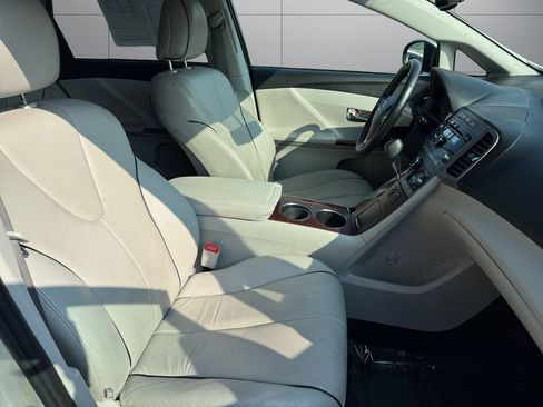 Used 2009 Toyota Venza AWD w/ Comfort Pkg image 17
