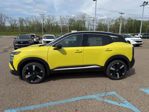 New 2026 Nissan Kicks SR w/ SR Premium Package image 4