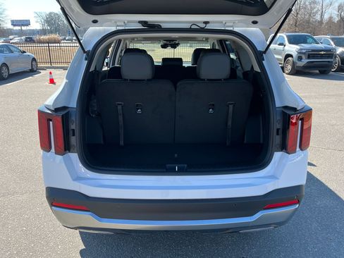 New 2026 Kia Sorento S image 7