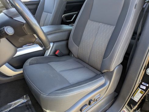 Used 2022 Nissan Titan SV w/ SV Convenience Package image 15