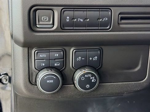 Used 2021 Chevrolet Tahoe LT AWD/4WD image 11