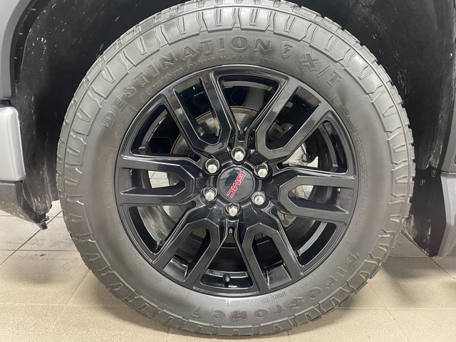 Used 2025 GMC Sierra 1500 Elevation w/ Preferred Package AWD/4WD image 7