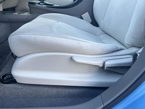 Used 2014 Nissan Leaf SV w/ LED & Quick Charge Package image 11