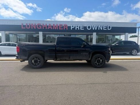 Used 2018 Chevrolet Silverado 1500 W/T w/ Black Out Edition AWD/4WD image 5