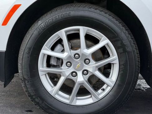 Used 2022 Chevrolet Equinox LT image 11