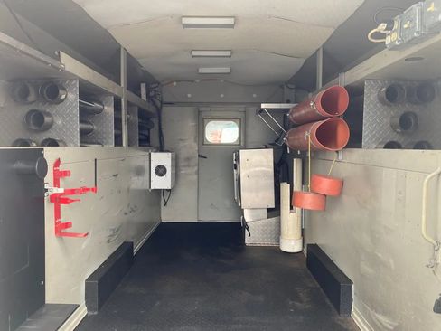 Used 2008 Chevrolet Express 3500 image 25