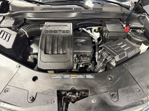 Used 2017 Chevrolet Equinox LT w/ Convenience Package image 38