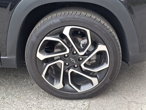 Used 2024 Chevrolet Trax RS w/ Driver Confidence Package FWD image 33