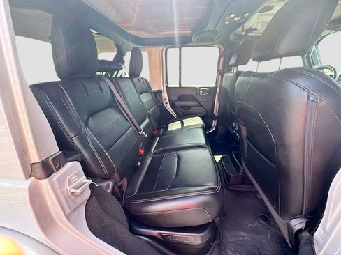 Used 2023 Jeep Wrangler Unlimited Sahara w/ Cold Weather Group AWD/4WD image 31