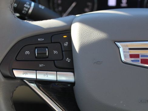 Used 2023 Cadillac XT6 Premium Luxury w/ Technology Package image 25