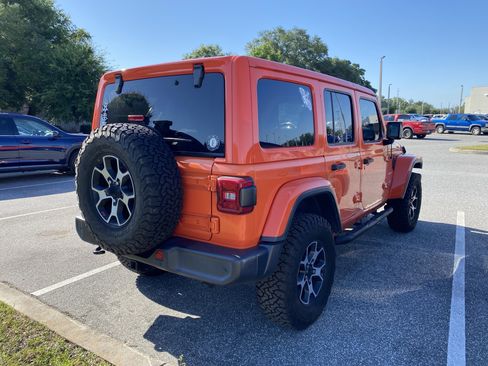 Used 2020 Jeep Wrangler Unlimited Sahara AWD/4WD image 8