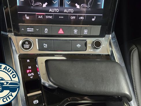 Used 2021 Audi e-tron Premium w/ Convenience Plus Package AWD/4WD image 17
