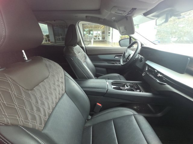 Used 2025 Nissan Murano Platinum w/ Cargo Package AWD/4WD image 12