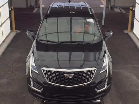 Used 2021 Cadillac XT5 Luxury FWD image 2